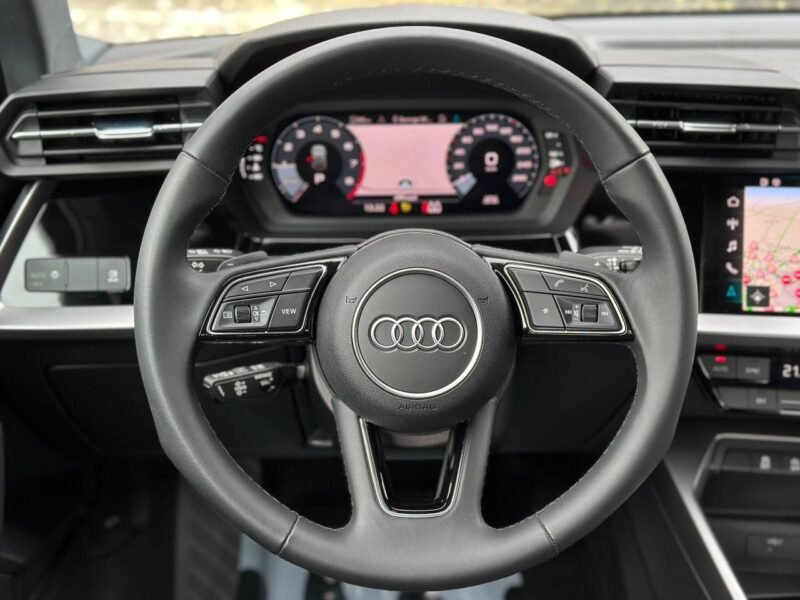 AUDI A3 10/2023 1.0 BENZINE/HYBRIDE AUTOMAAT