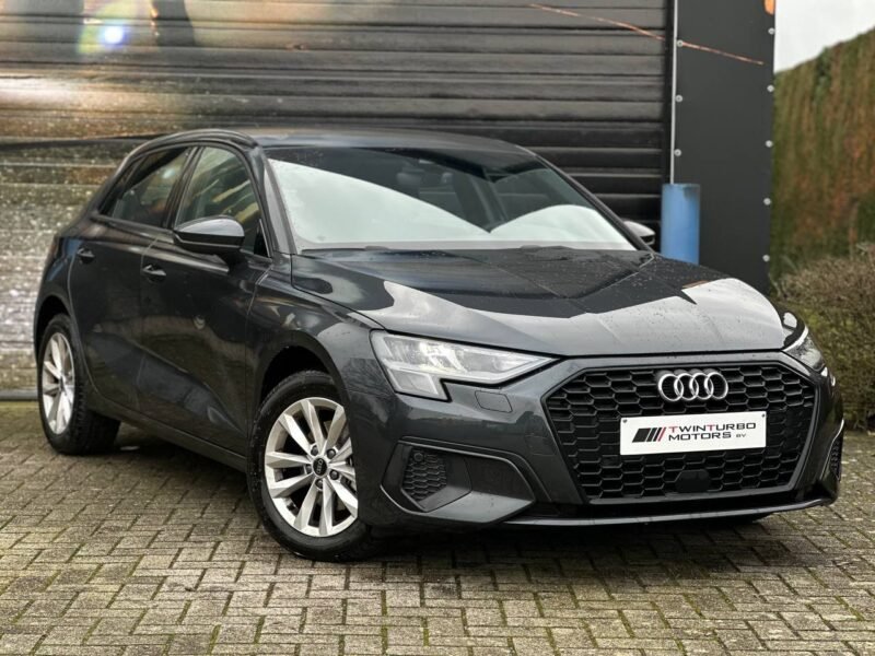 AUDI A3 10/2023 1.0 BENZINE/HYBRIDE AUTOMAAT