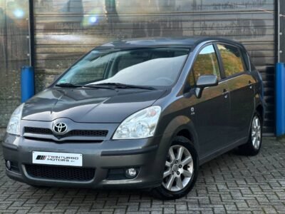 TOYOTA CORROLA VERSO 12/2004 1.8 130PK