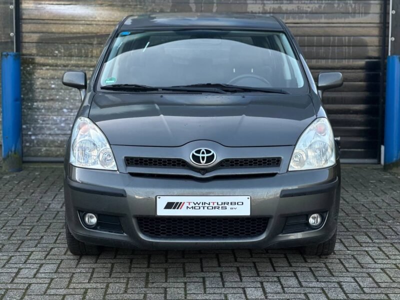 TOYOTA CORROLA VERSO 12/2004 1.8 130PK