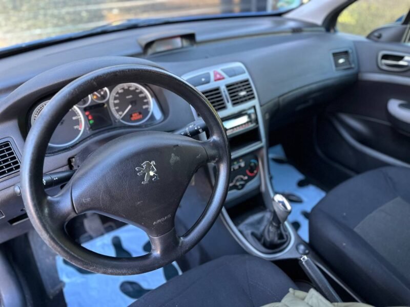 PEUGOET 307 BENZINE AUTOMAAT 110PK