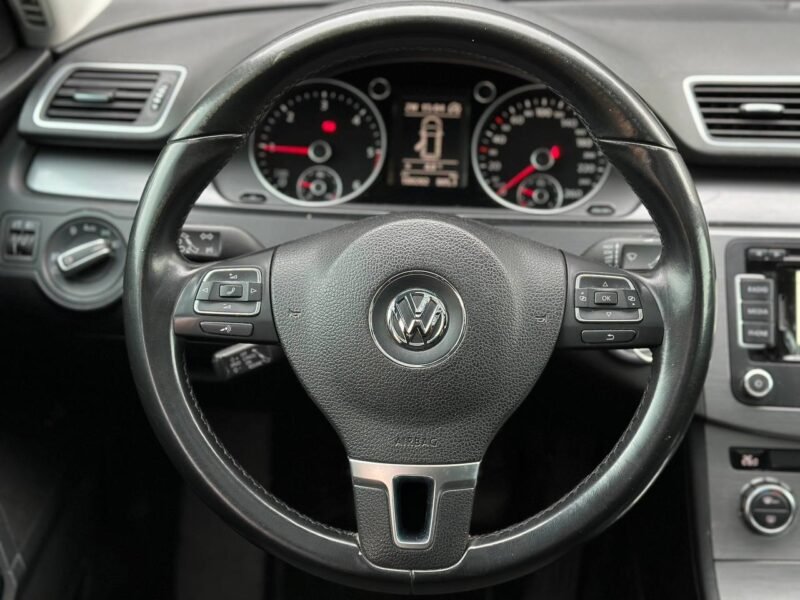 VOLKSWAGEN PASSAT 1.6 DIESEL 105PK