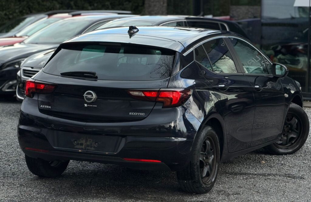 Opel Astra Benzien 2018