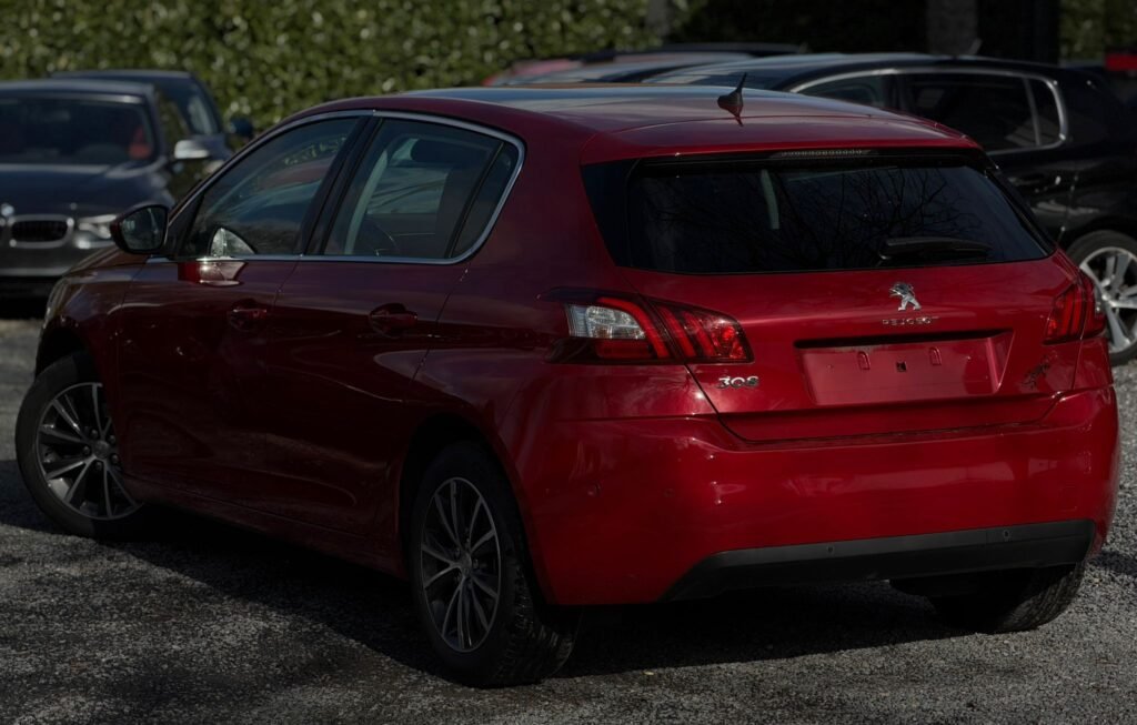 Peugeot 308 Benzien Automaat 2015