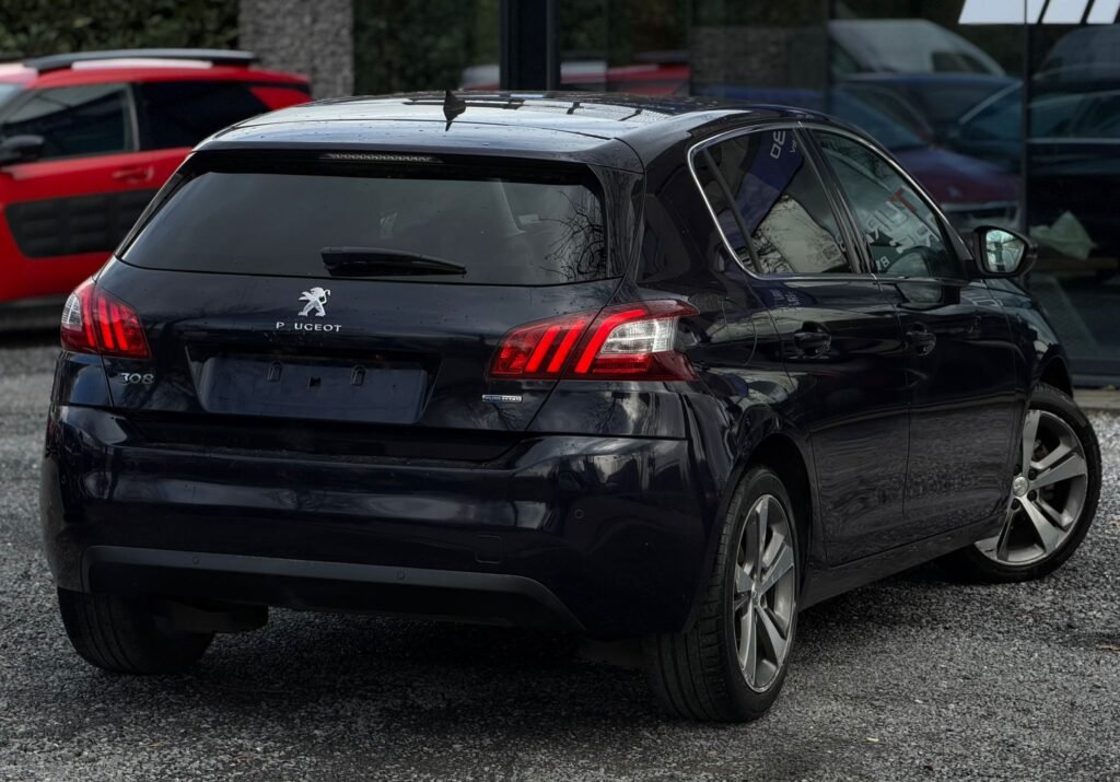 Peugeot 308 Benzien Automaat