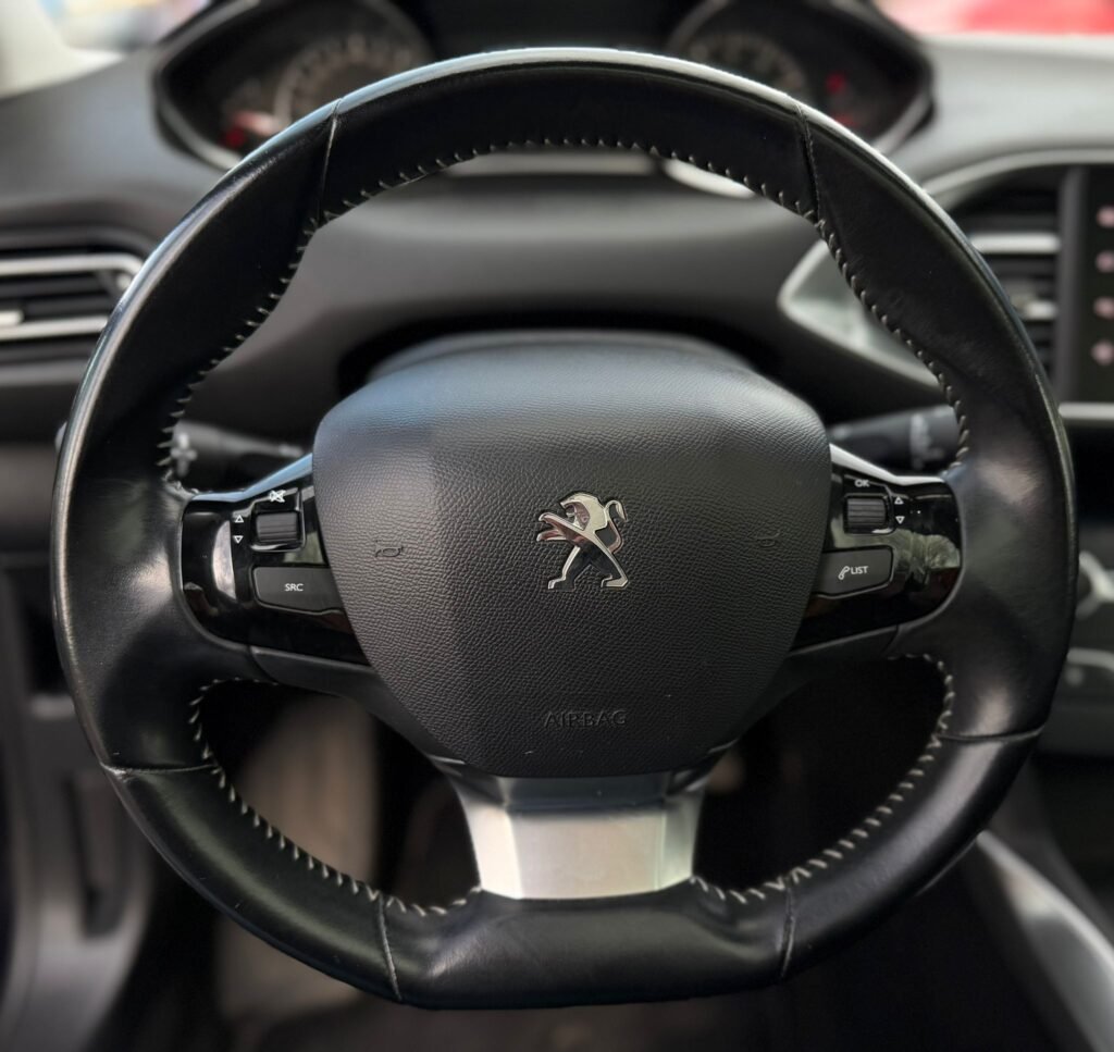 Peugeot 308 Benzien Automaat