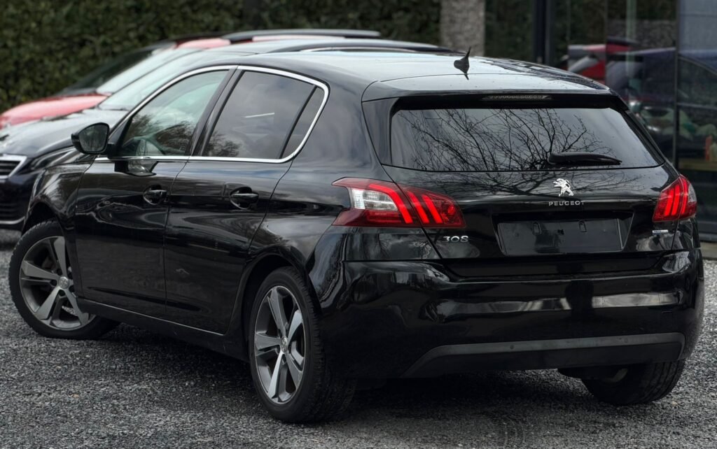 Peugeot 308 Benzien Automaat