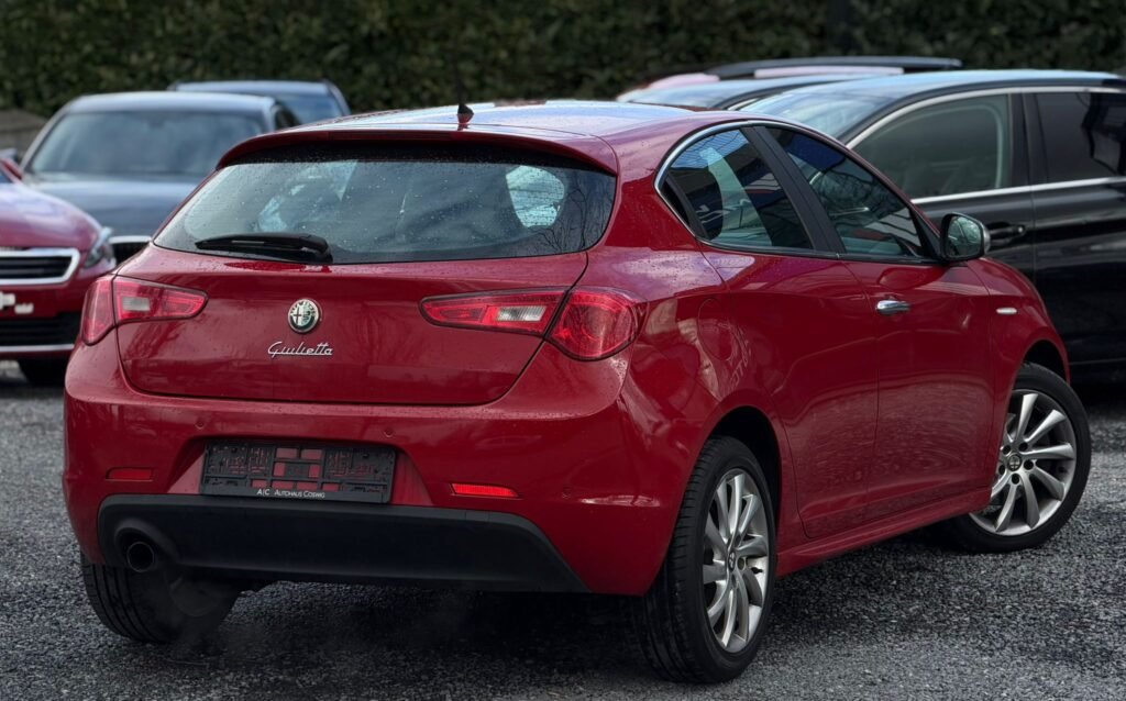Alfa Romeo Giulietta Automaat Benzien