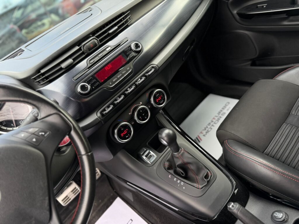 Alfa Romeo Giulietta Automaat Benzien