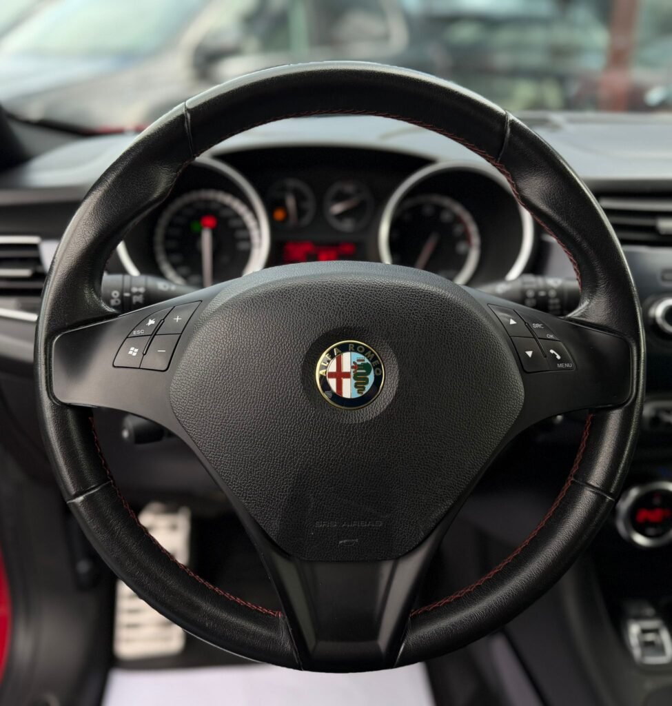 Alfa Romeo Giulietta Automaat Benzien