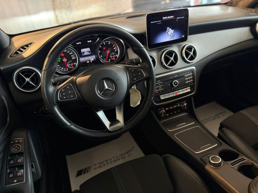 Mercedes Cla 180 Benzien Full option 2019