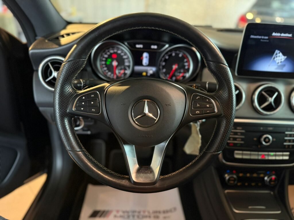 Mercedes Cla 180 Benzien Full option 2019