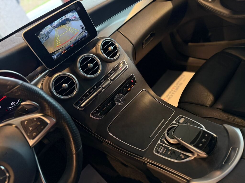 Mercedes C350e Full option