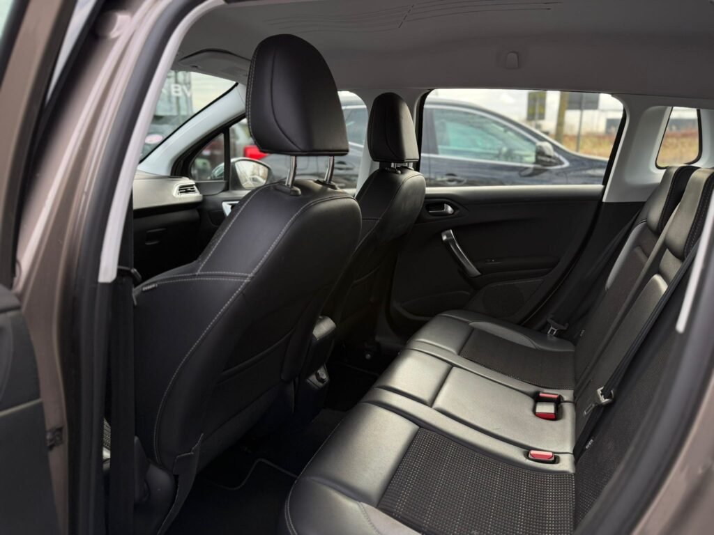 Peugeot 2008 Benzien Automaat