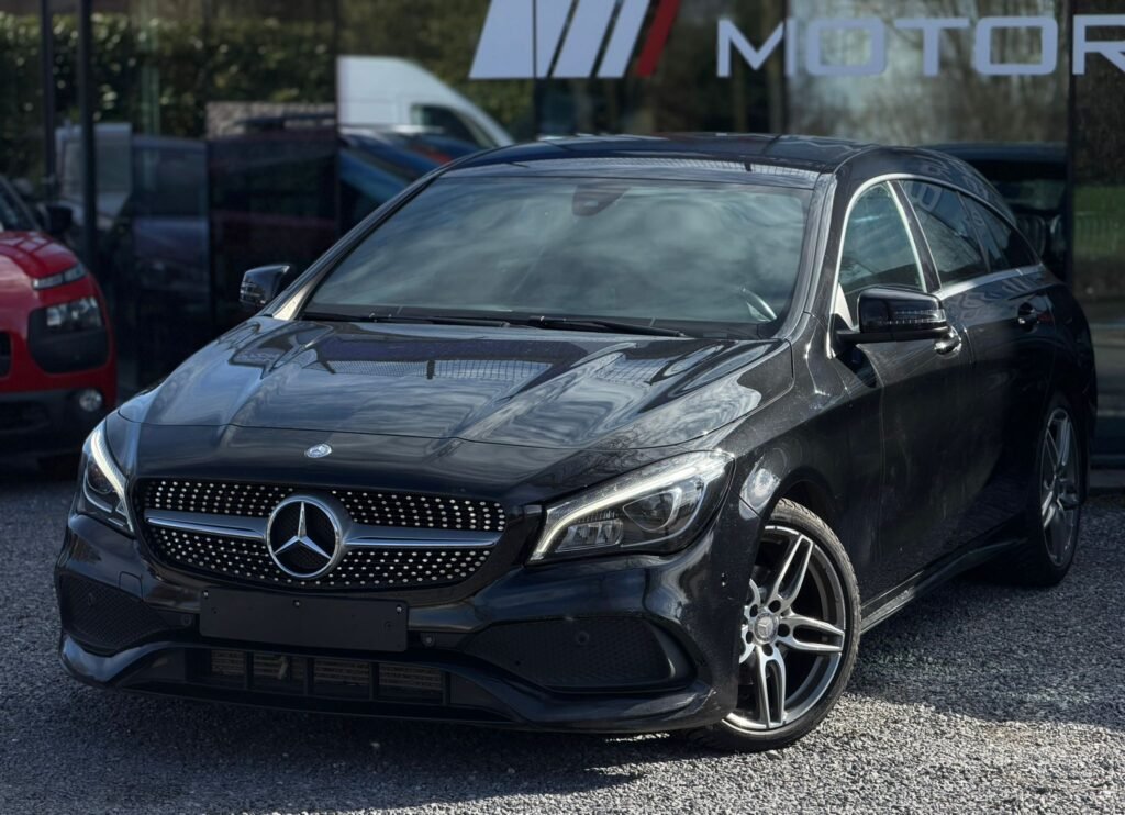 Mercedes Cla 180 AMG Benzien Automaat