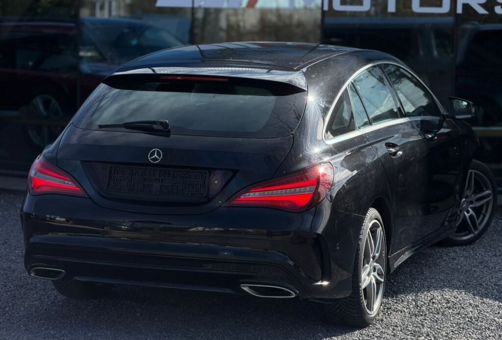 Mercedes Cla 180 AMG Benzien Automaat