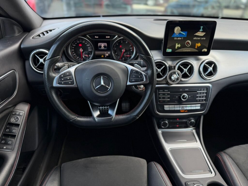 Mercedes Cla 180 AMG Benzien Automaat