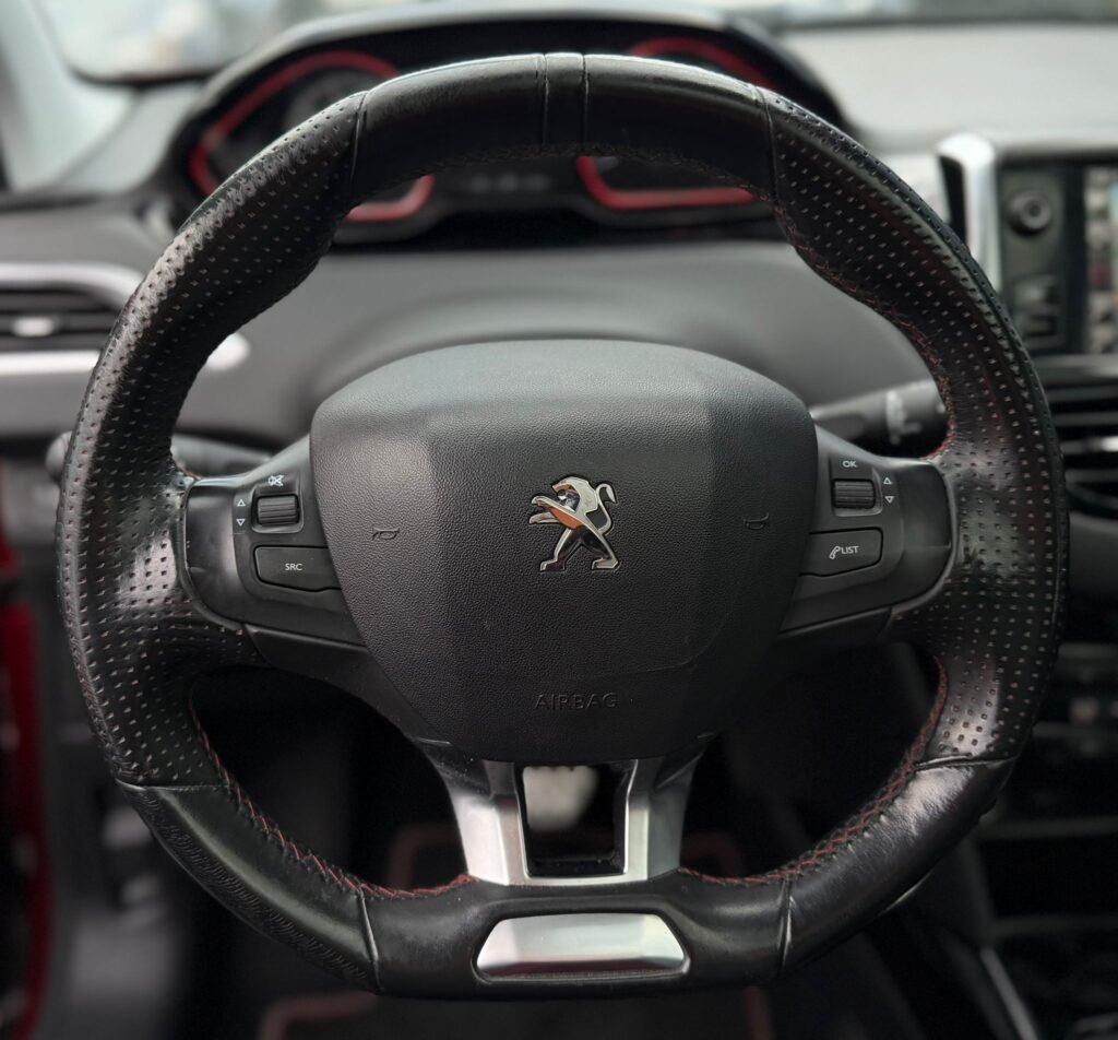 Peugeot 2008 Benzien Automaat Full option